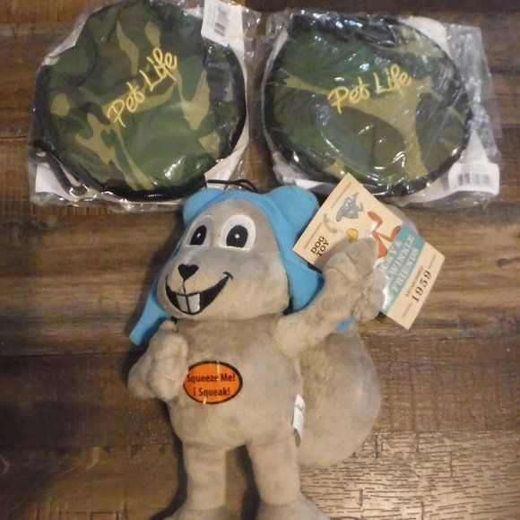 Pet travel water bowl/Rocky squirrel toy - Picture 1 of 1